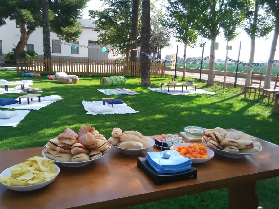 Celebració al jardí de l’alqueria